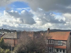 Photo 19- click for photo gallery